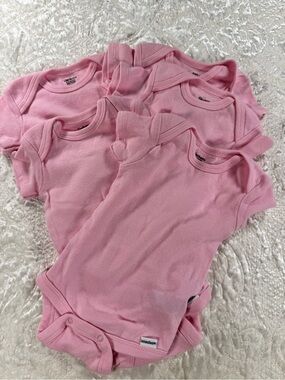 Gerber NNW set of 5 Pink Short-Sleeve Baby Onesies